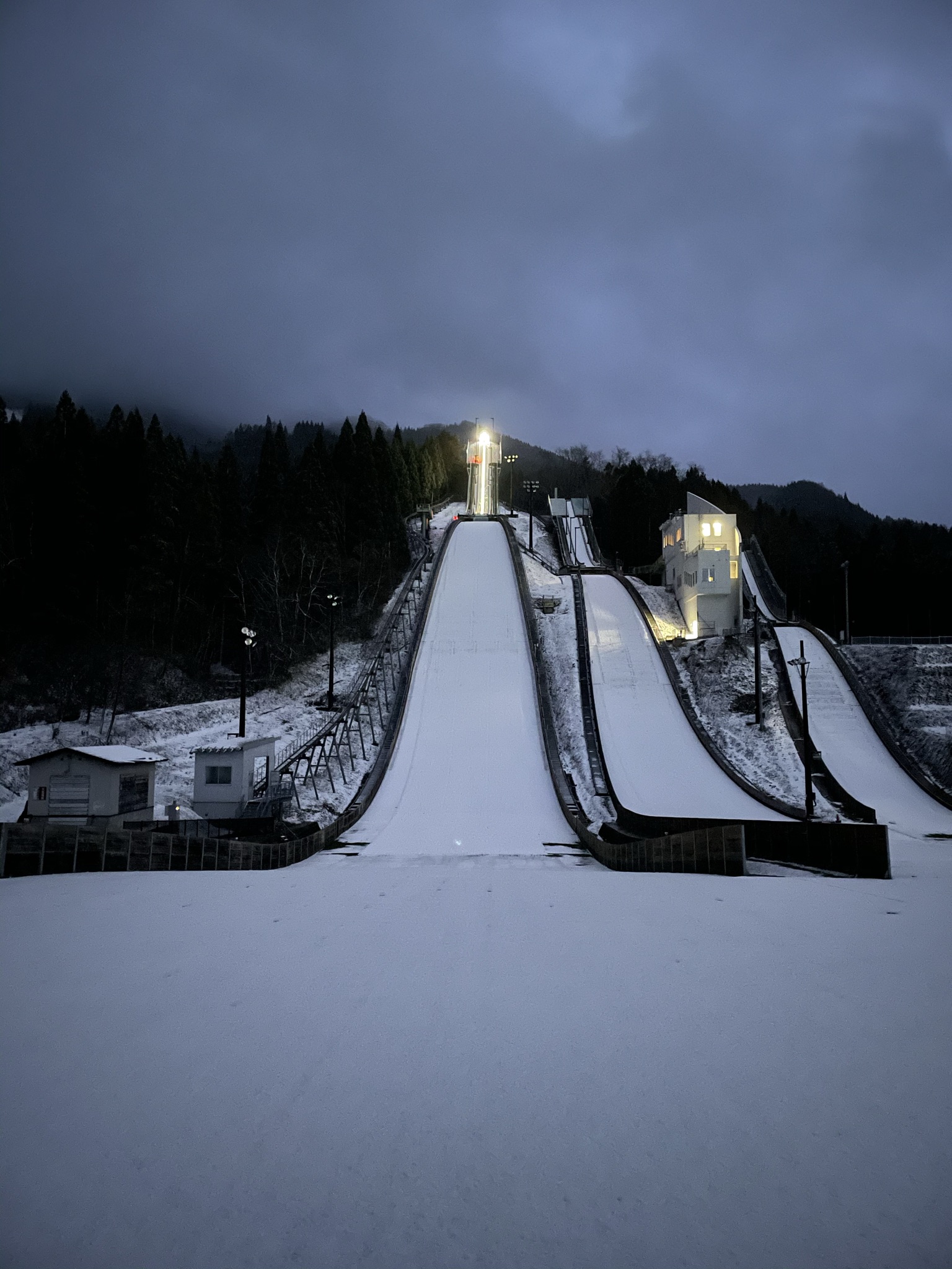 花輪スキー場ジャンプ台工事完了しました 児玉設備工業